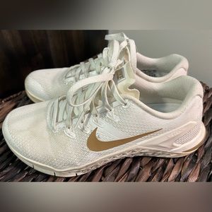 Nike Metcon 4 AMP White and Metallic Gold Training Shoes